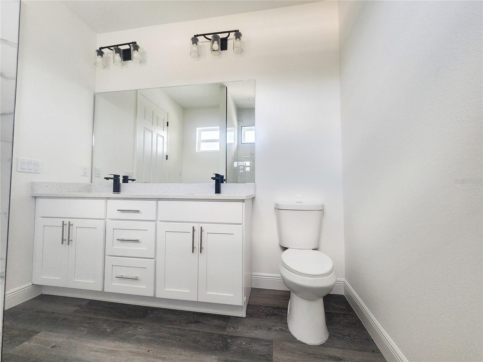 ROLLING HILLS UN 1 - Residential