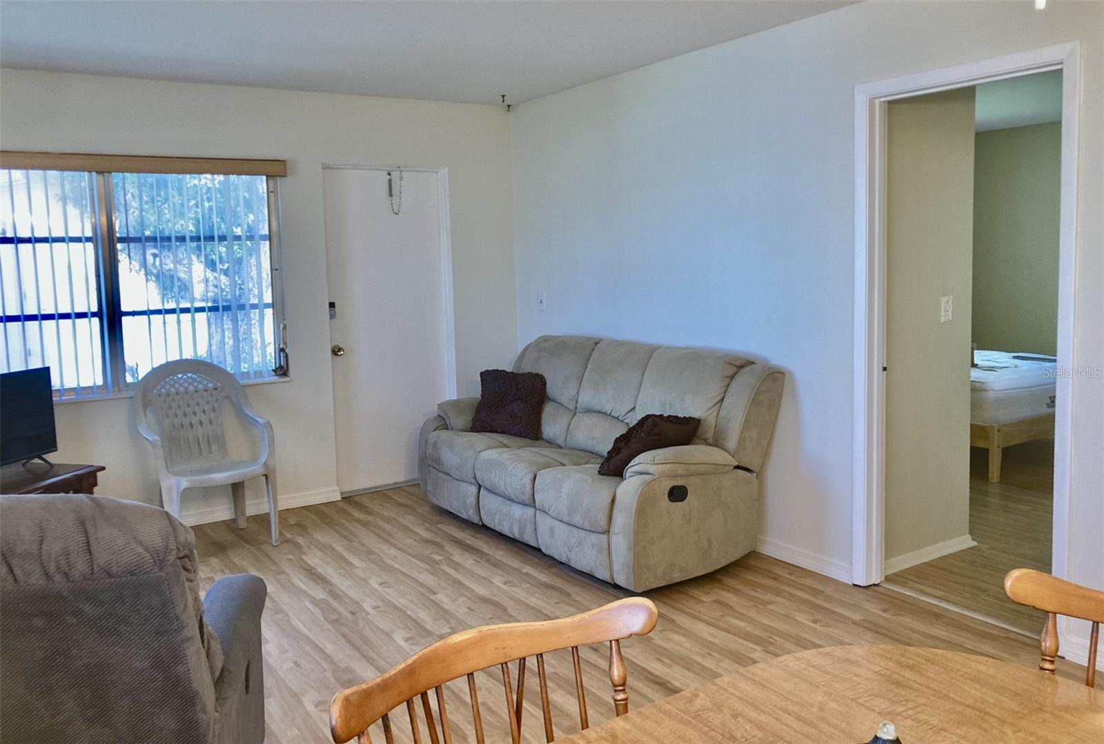 6110 CORAL WAY