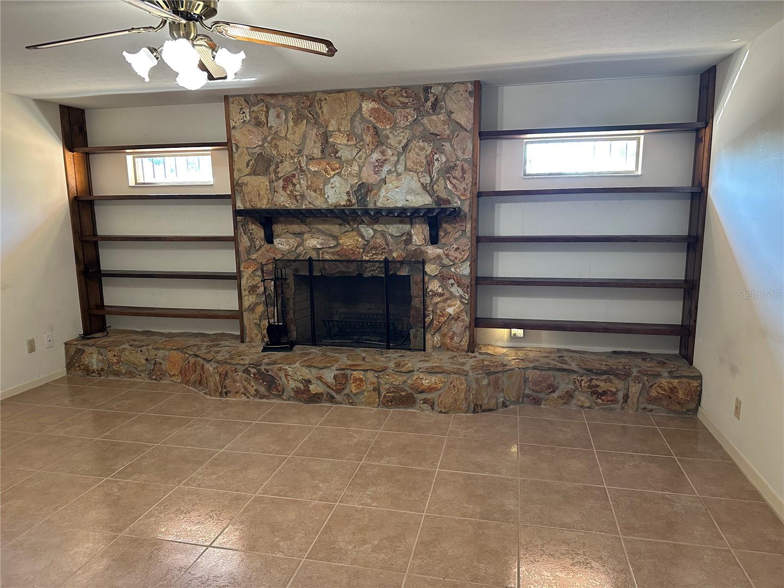 MARPHIL MANOR UNIT 3 - Residential