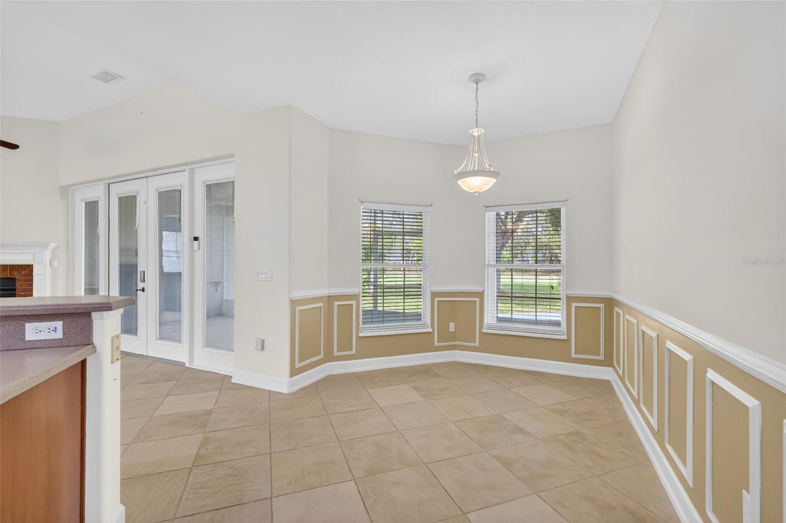 ROYAL TRAILS - Residential