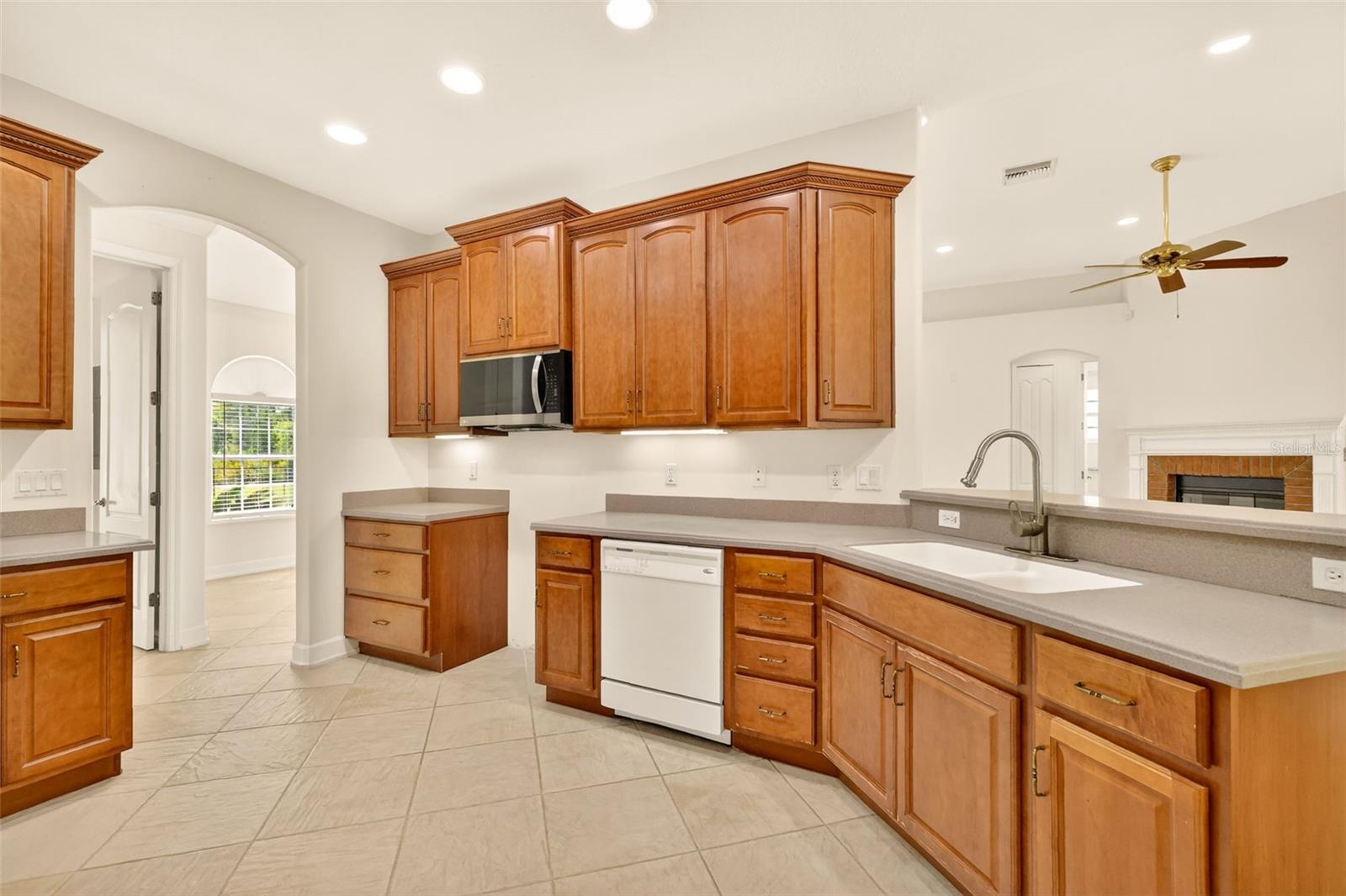 ROYAL TRAILS - Residential