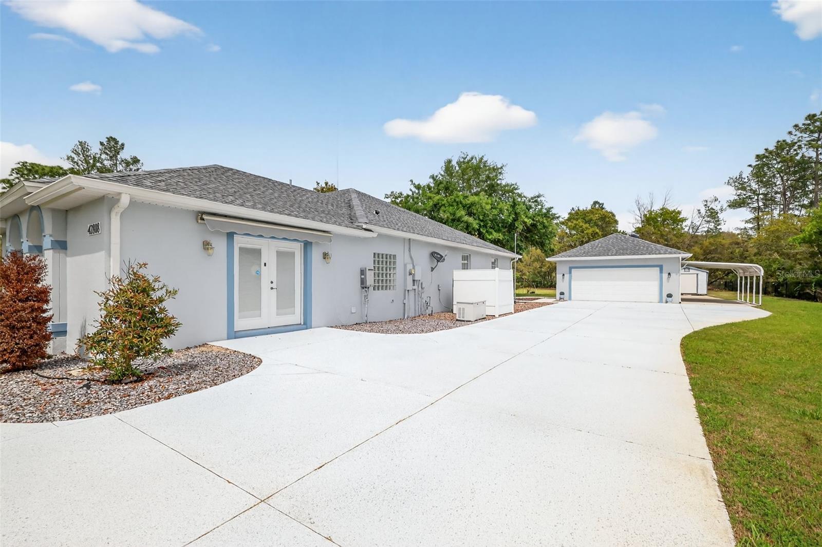 ROYAL TRAILS - Residential