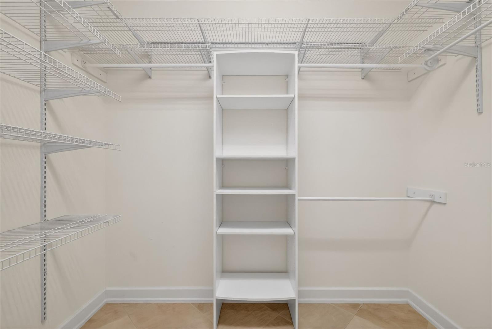 ROYAL TRAILS - Residential