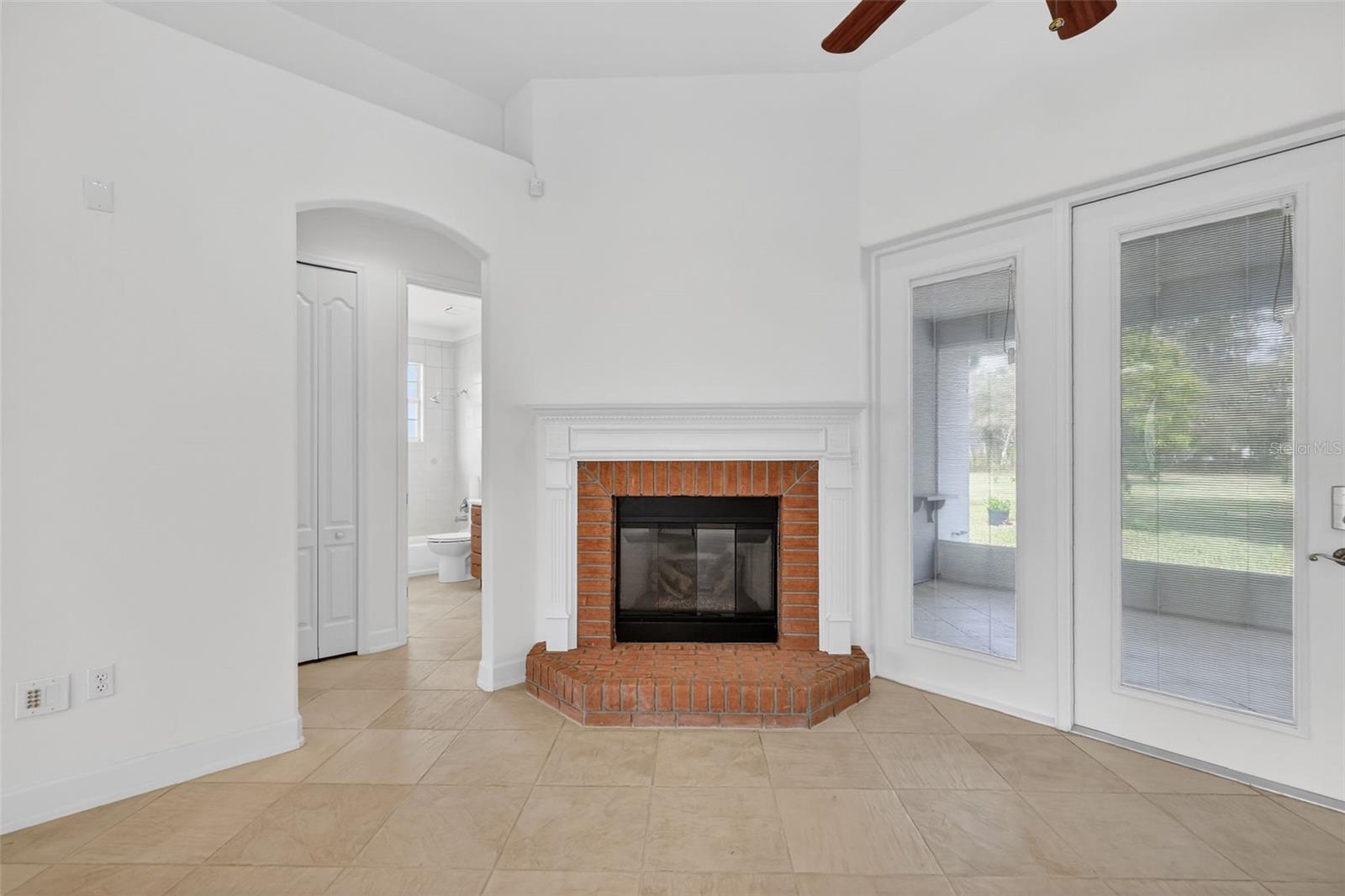 ROYAL TRAILS - Residential