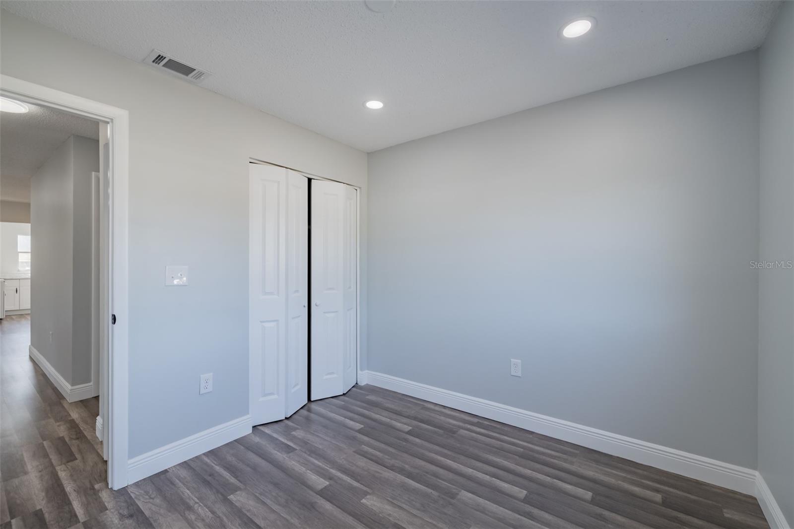 LAZY LANE ESTATES - Residential