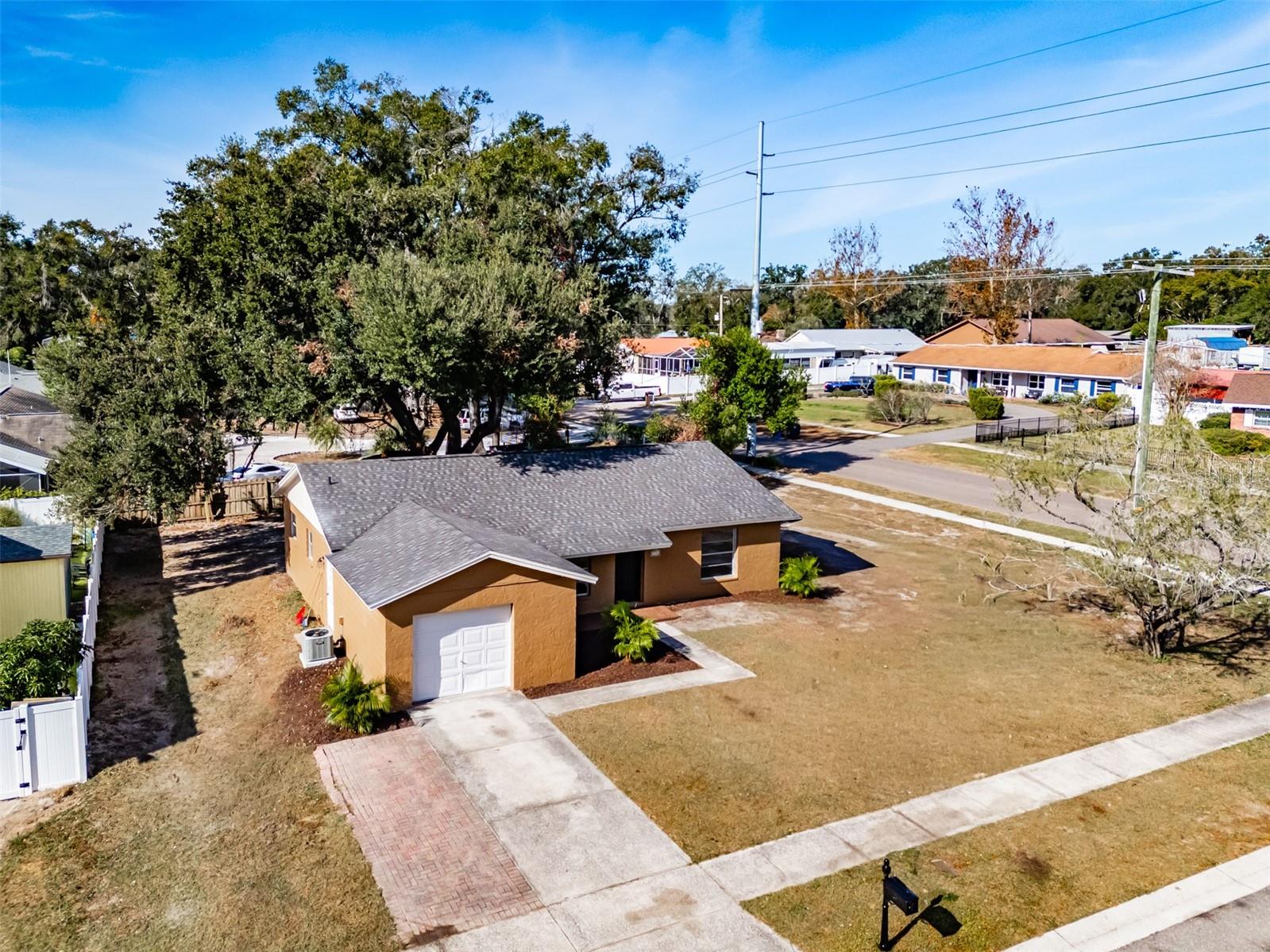 LAZY LANE ESTATES - Residential