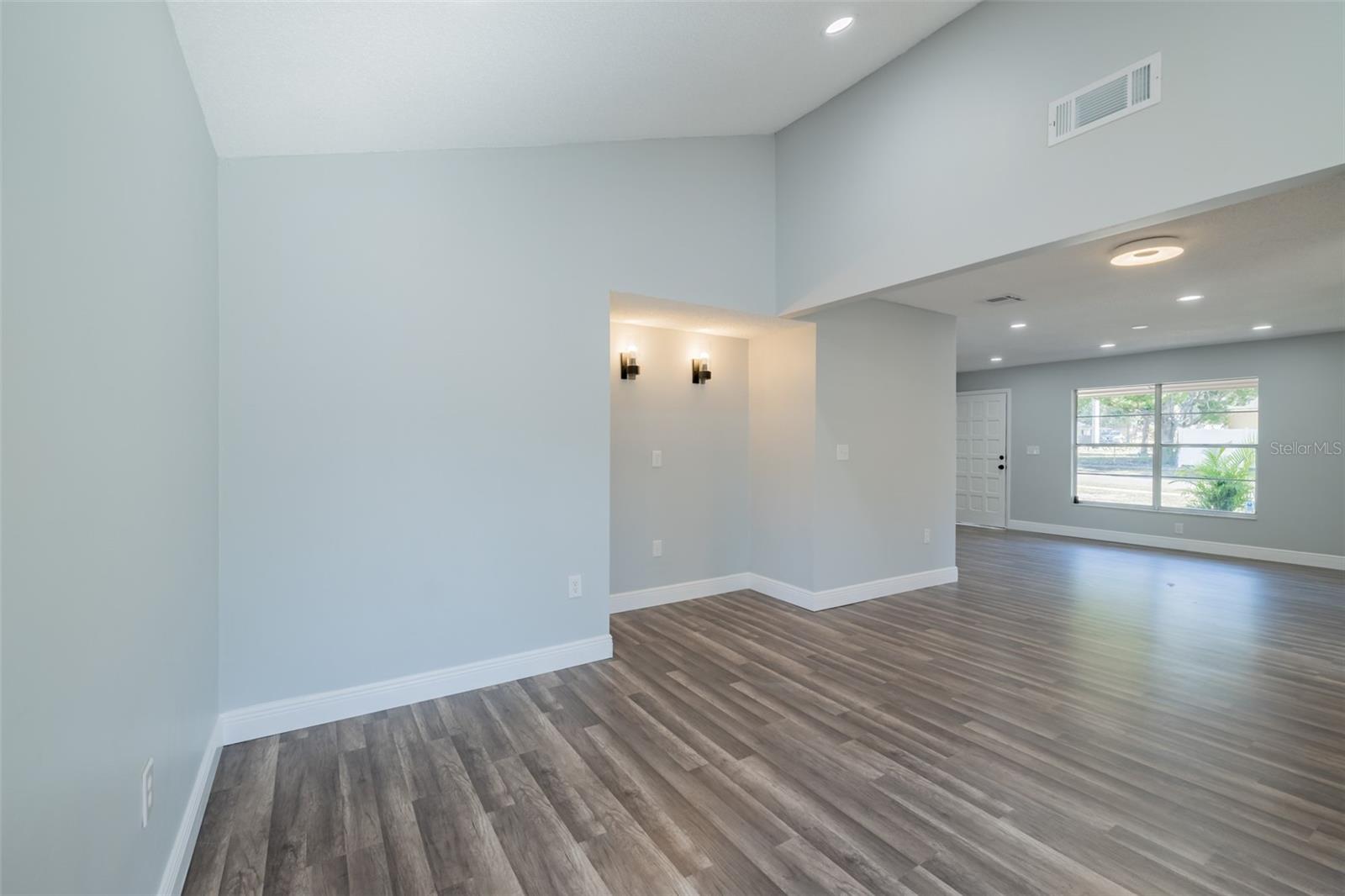 LAZY LANE ESTATES - Residential