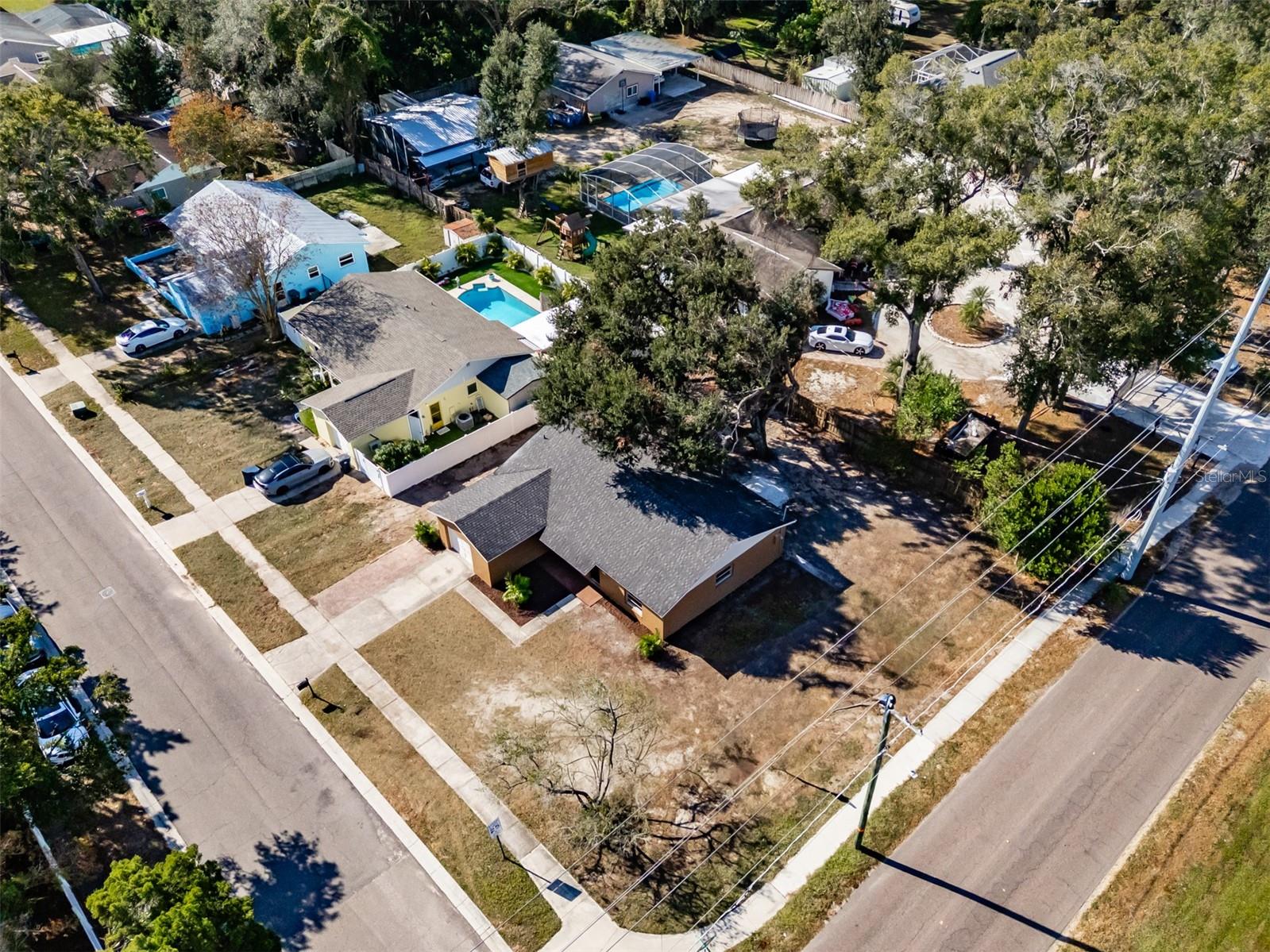 LAZY LANE ESTATES - Residential