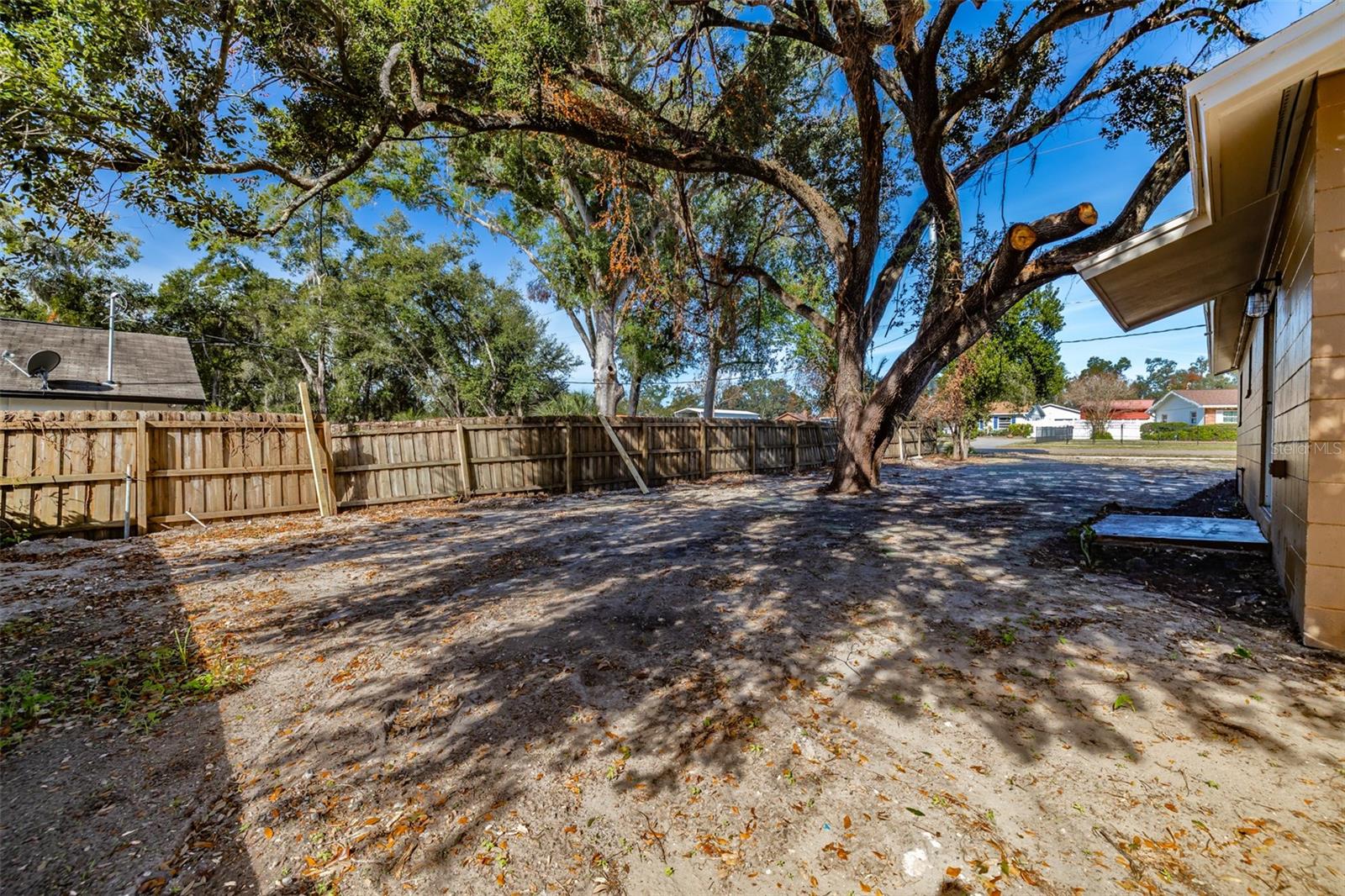 LAZY LANE ESTATES - Residential