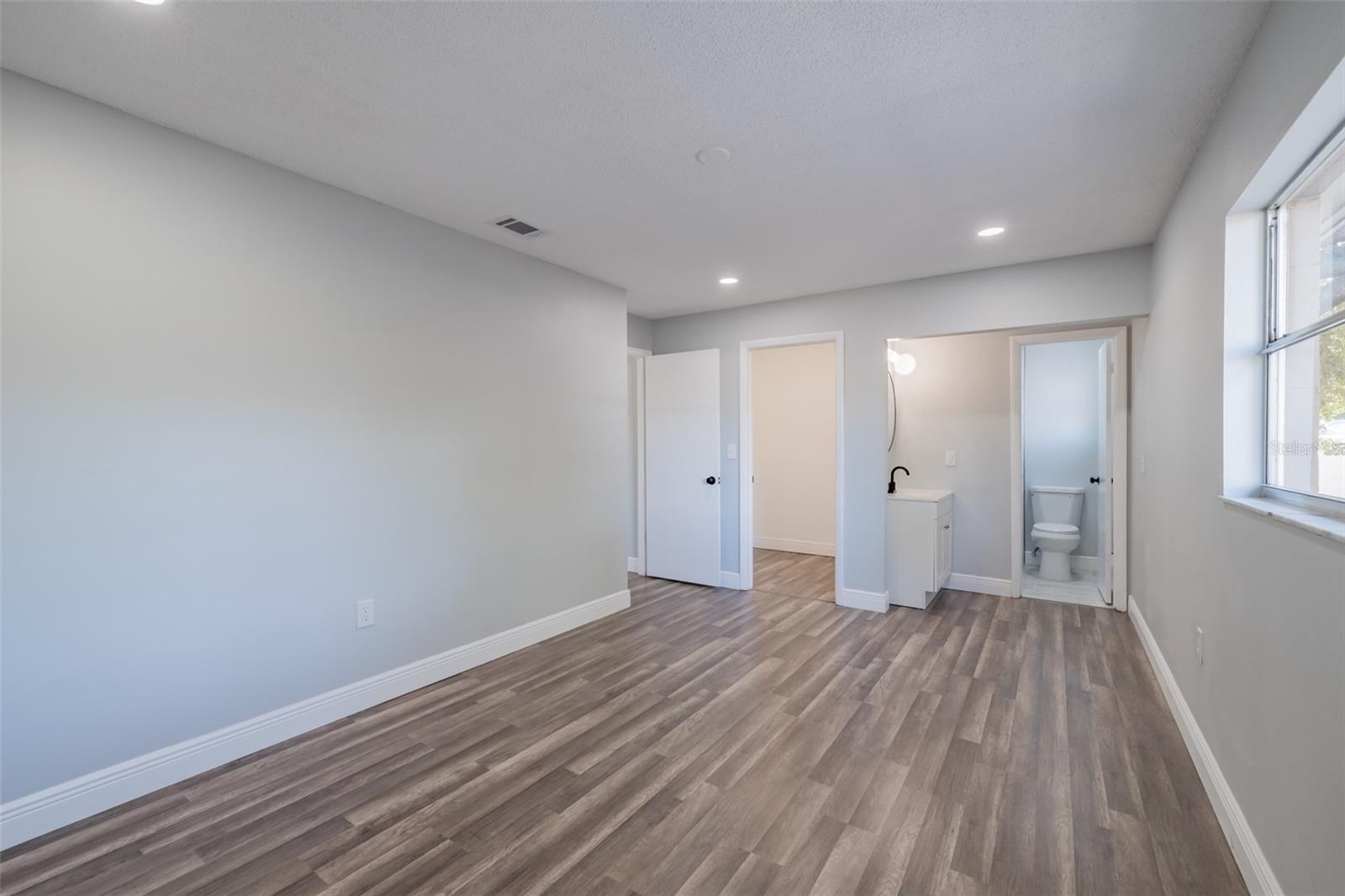 LAZY LANE ESTATES - Residential