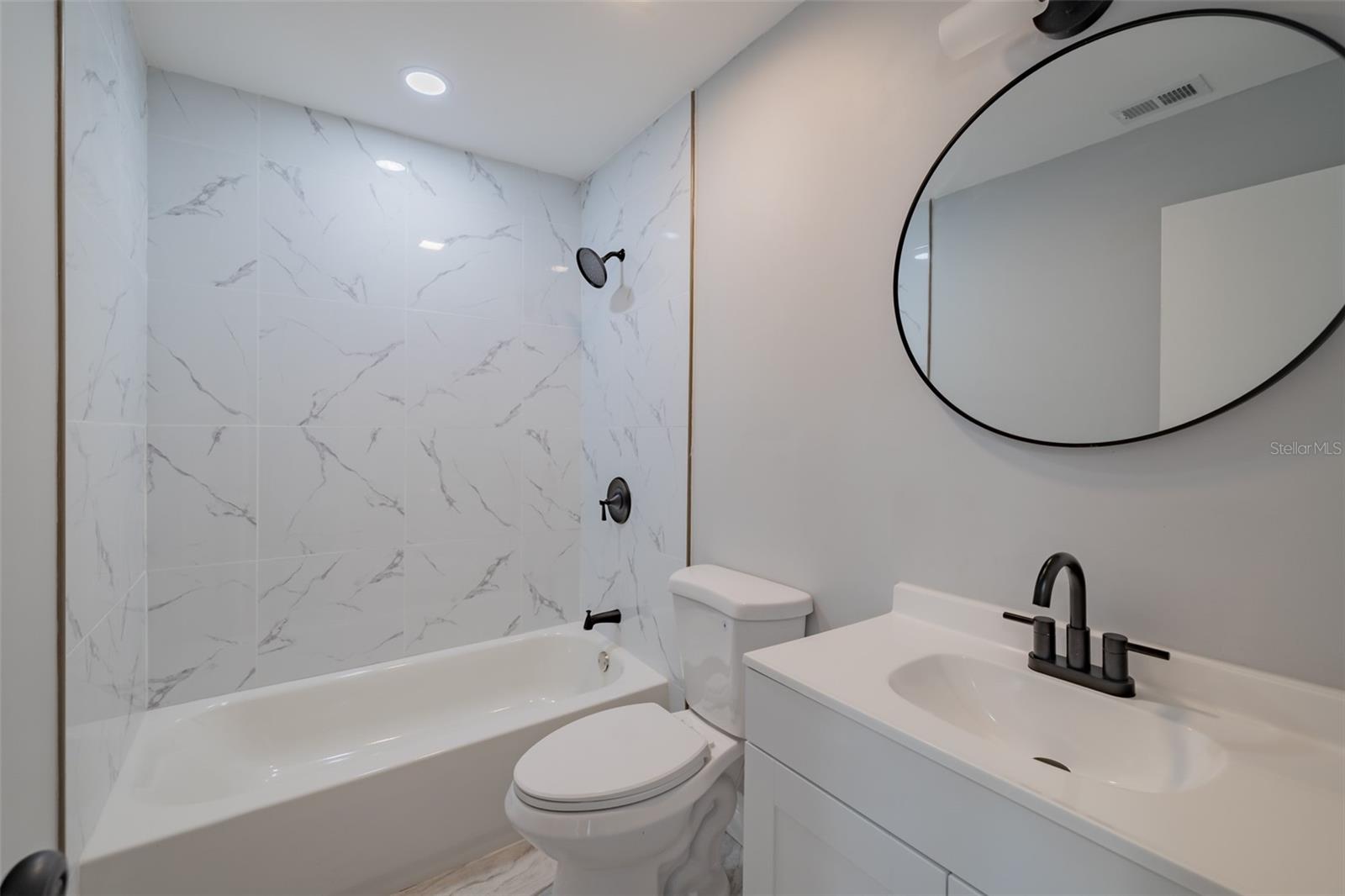 LAZY LANE ESTATES - Residential