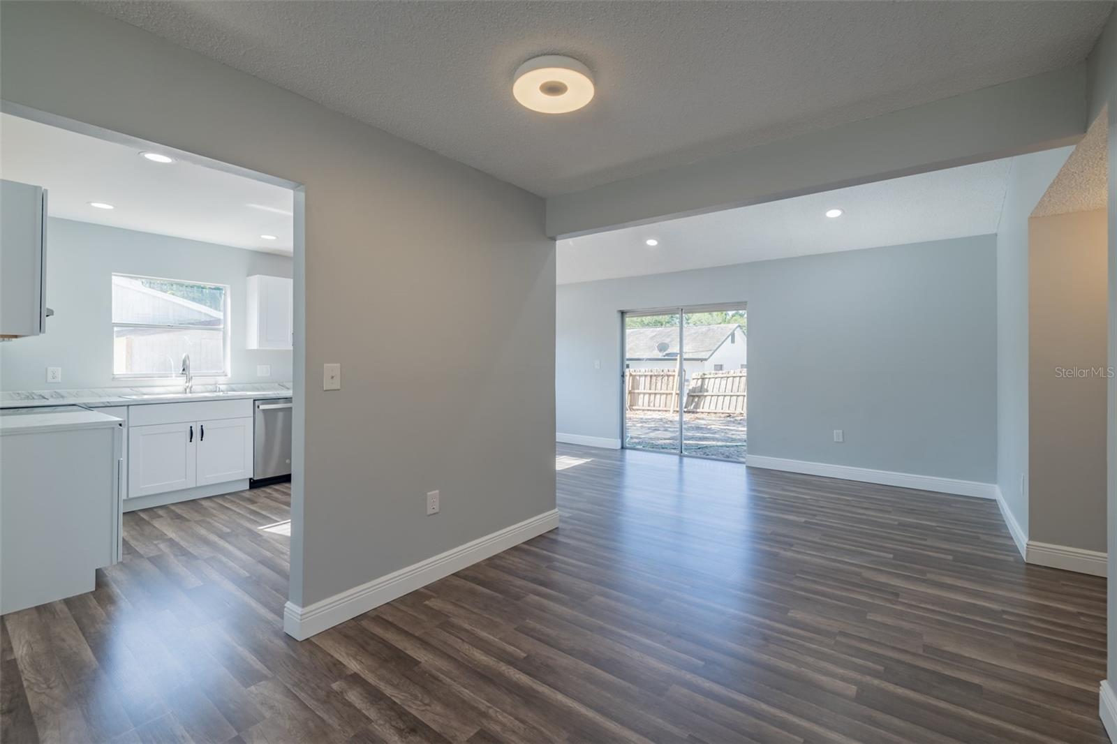 LAZY LANE ESTATES - Residential