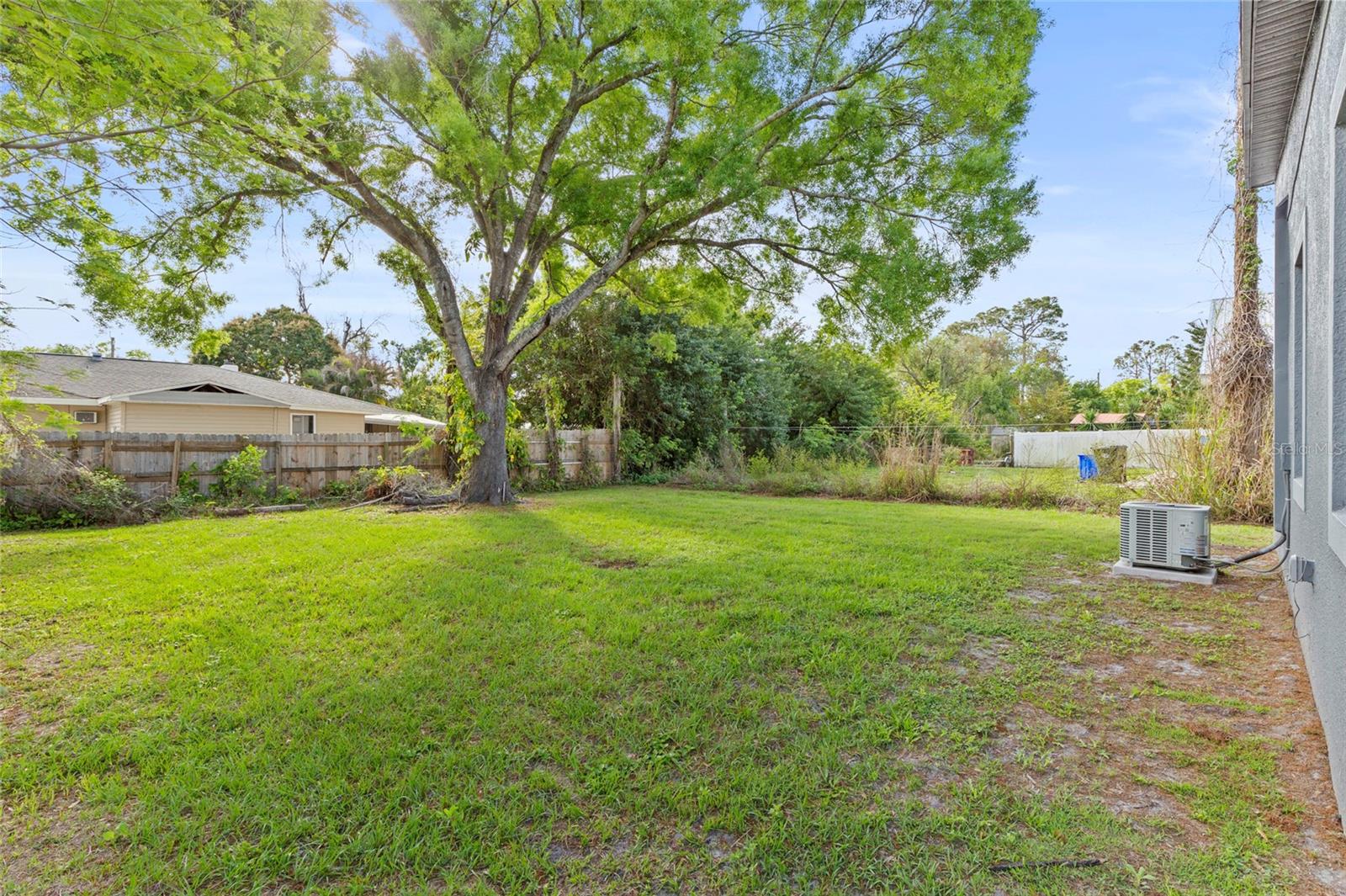 PINECREST - Residential