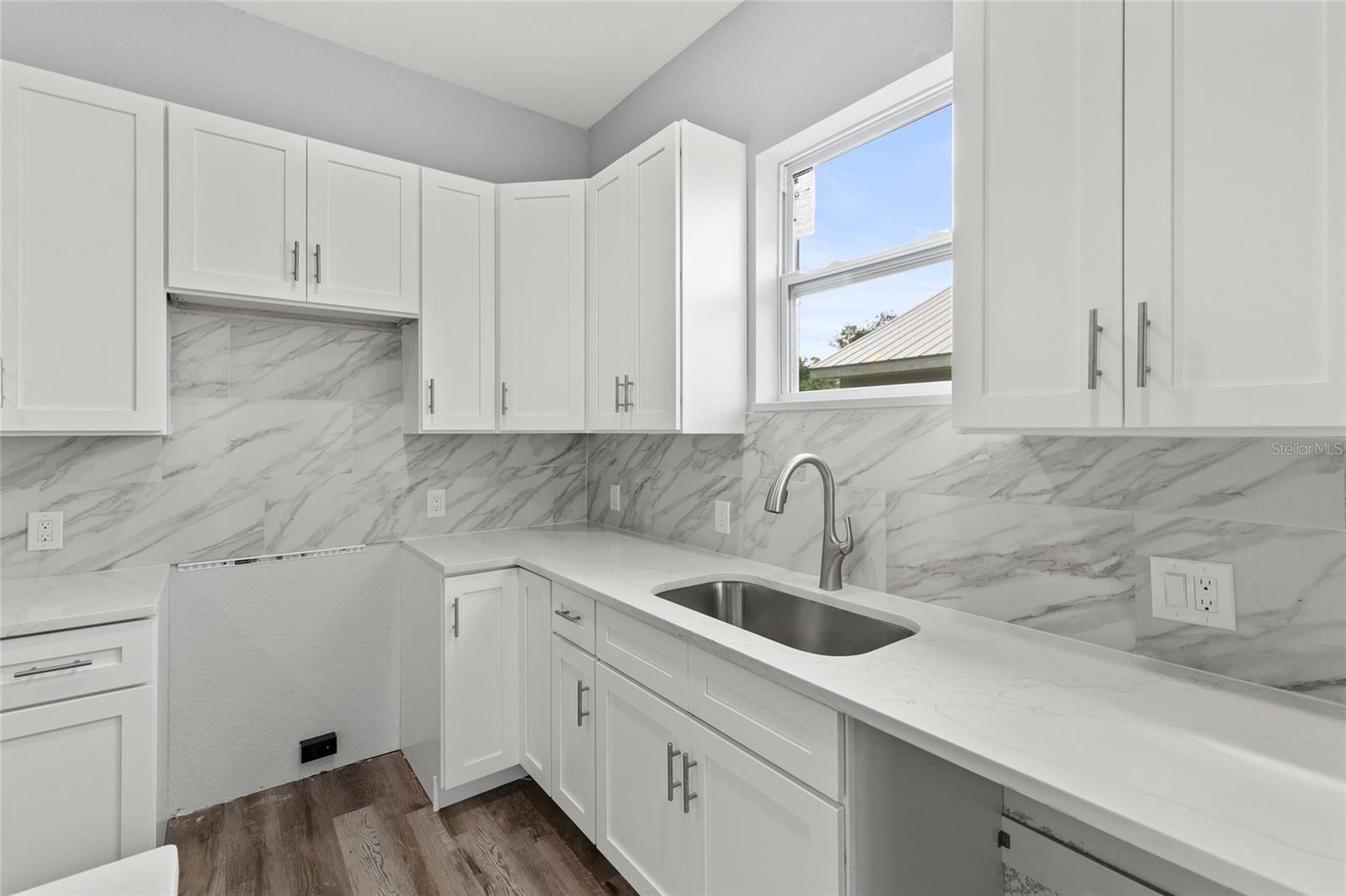 PINECREST - Residential