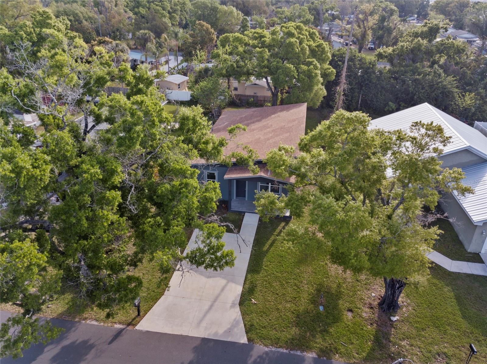 PINECREST - Residential