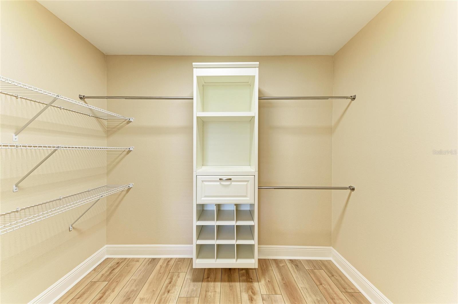 WILLOW SPRINGS - Residential