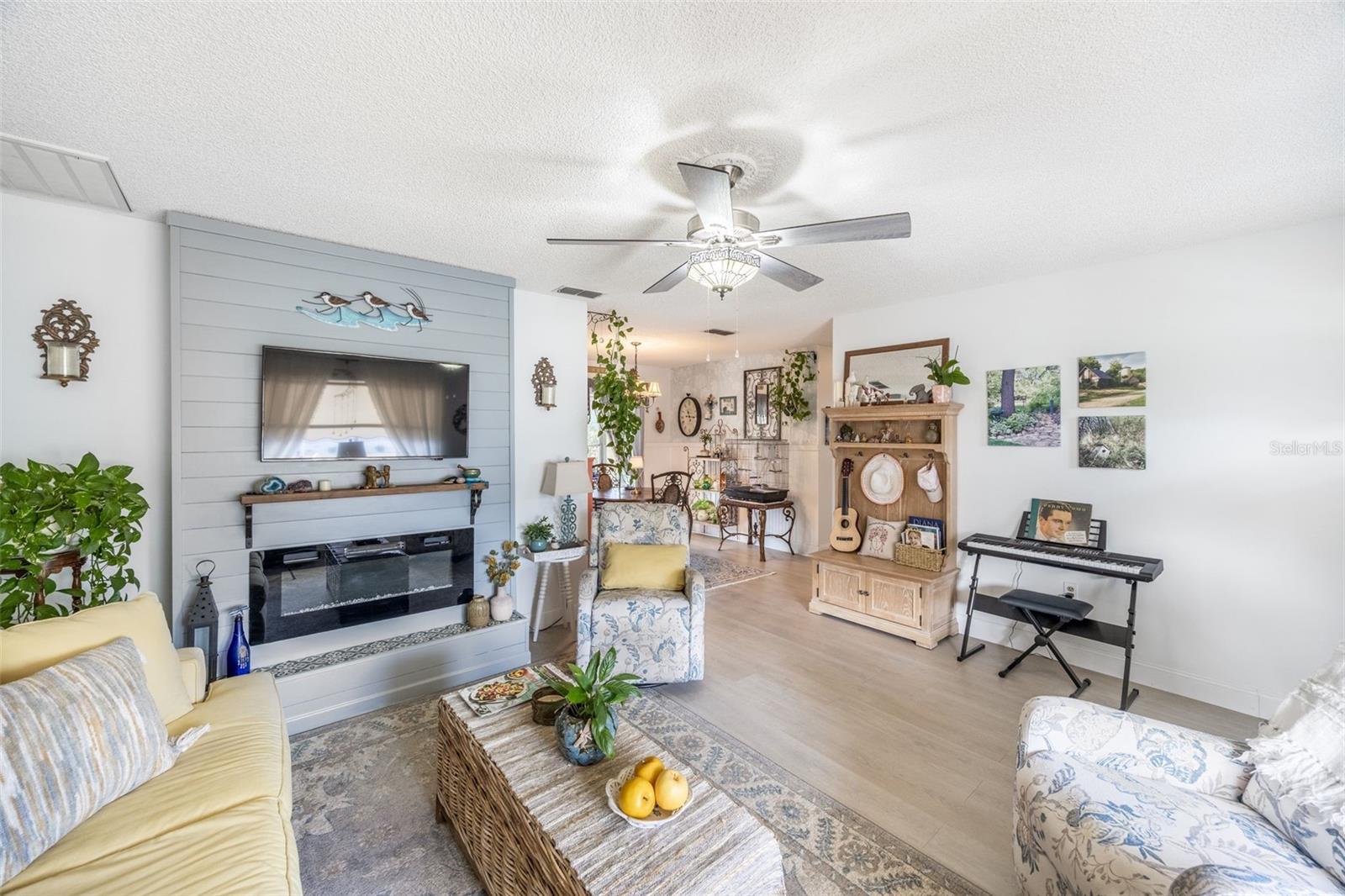 PALM CLAY - Residential