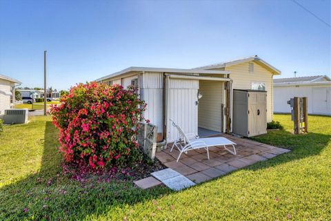 A home in ELLENTON