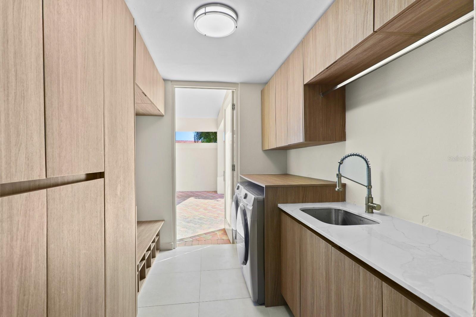 SABANERA DE DORADO - Residential
