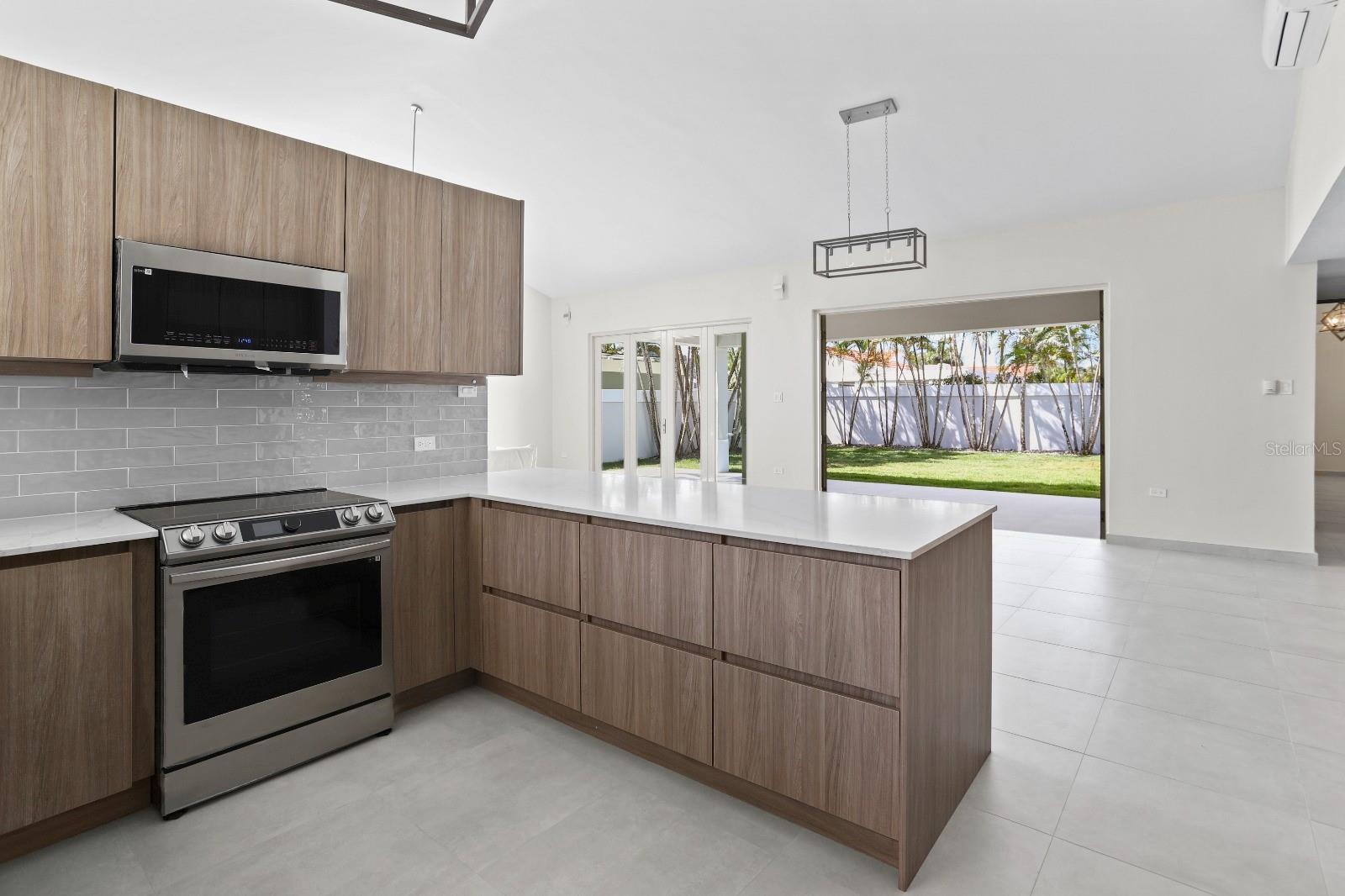 SABANERA DE DORADO - Residential