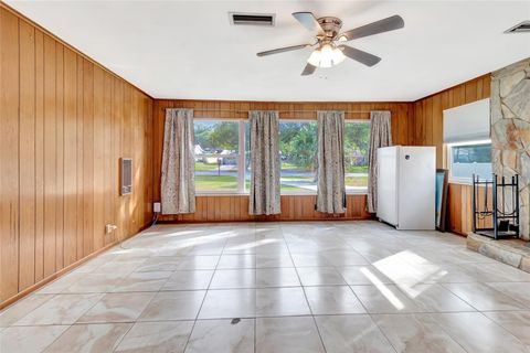 Tiny photo for 508 Ohio Boulevard, Eustis, FL 32726 (MLS # G5110406)