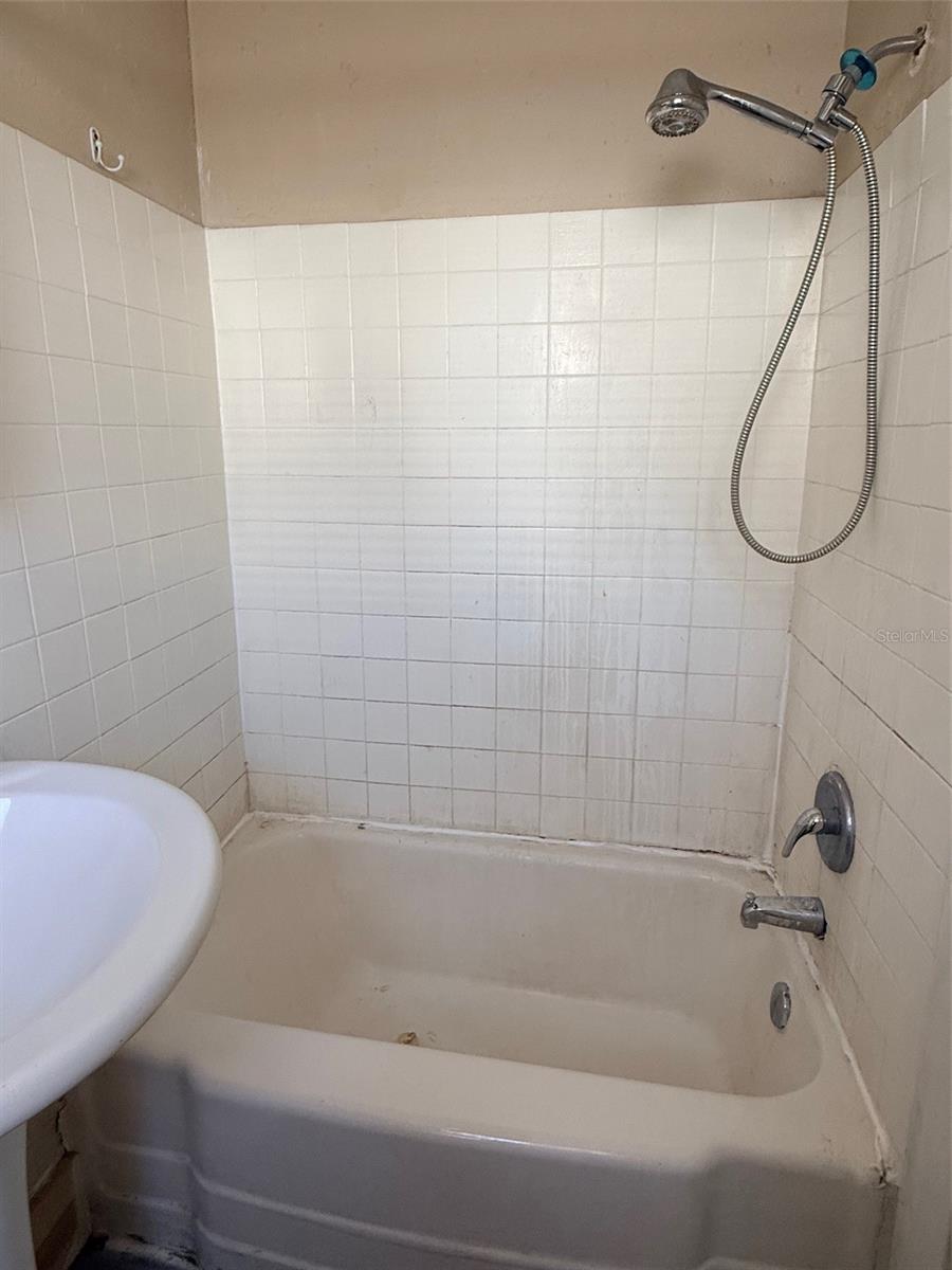 YBOR HEIGHTS - Residential Lease