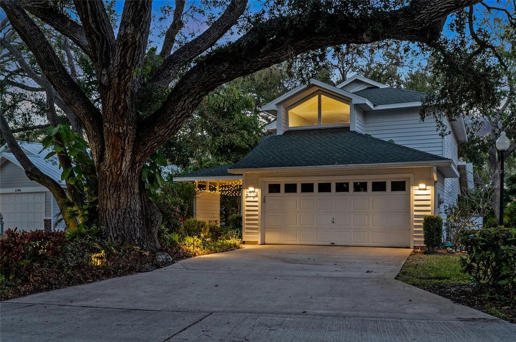 Photo of 6704 Arbor Oaks Drive, Bradenton, FL 34209 (MLS # A4681484)
