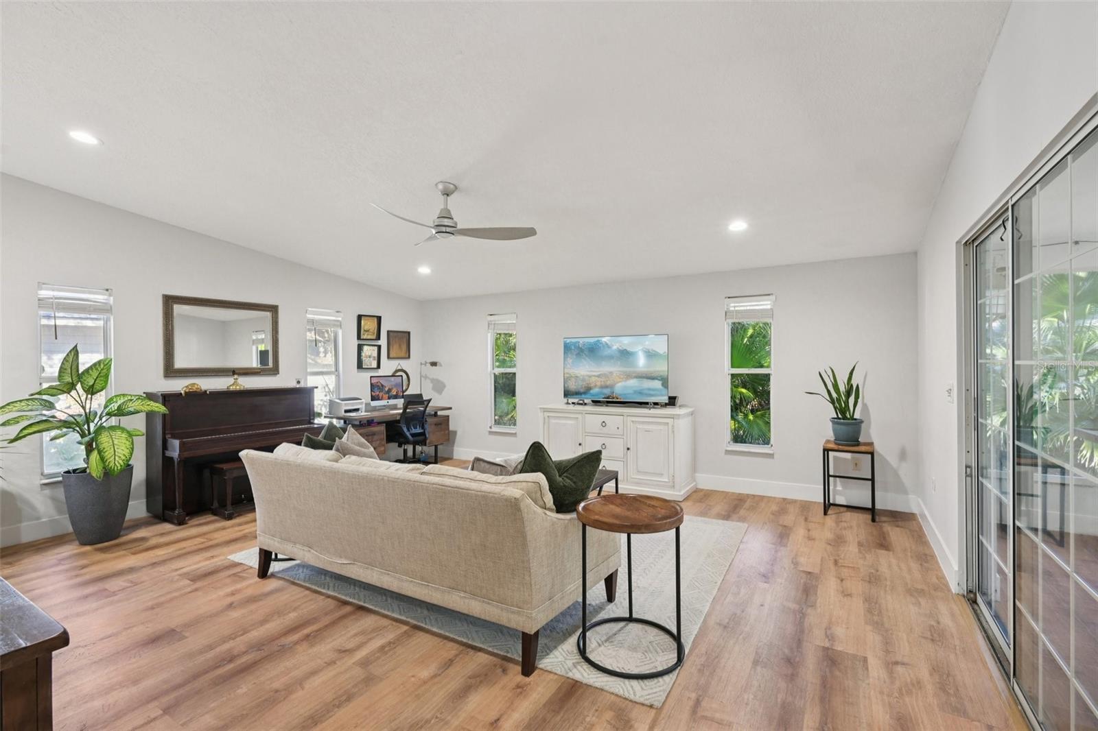 ARBOR OAKS PH 1 - Residential