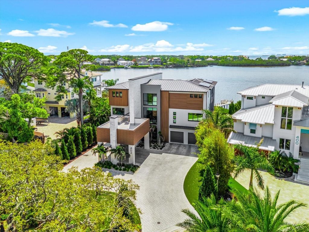 Photo of 402 Hillsborough Street, Palm Harbor, FL 34683 (MLS # TB8491844)