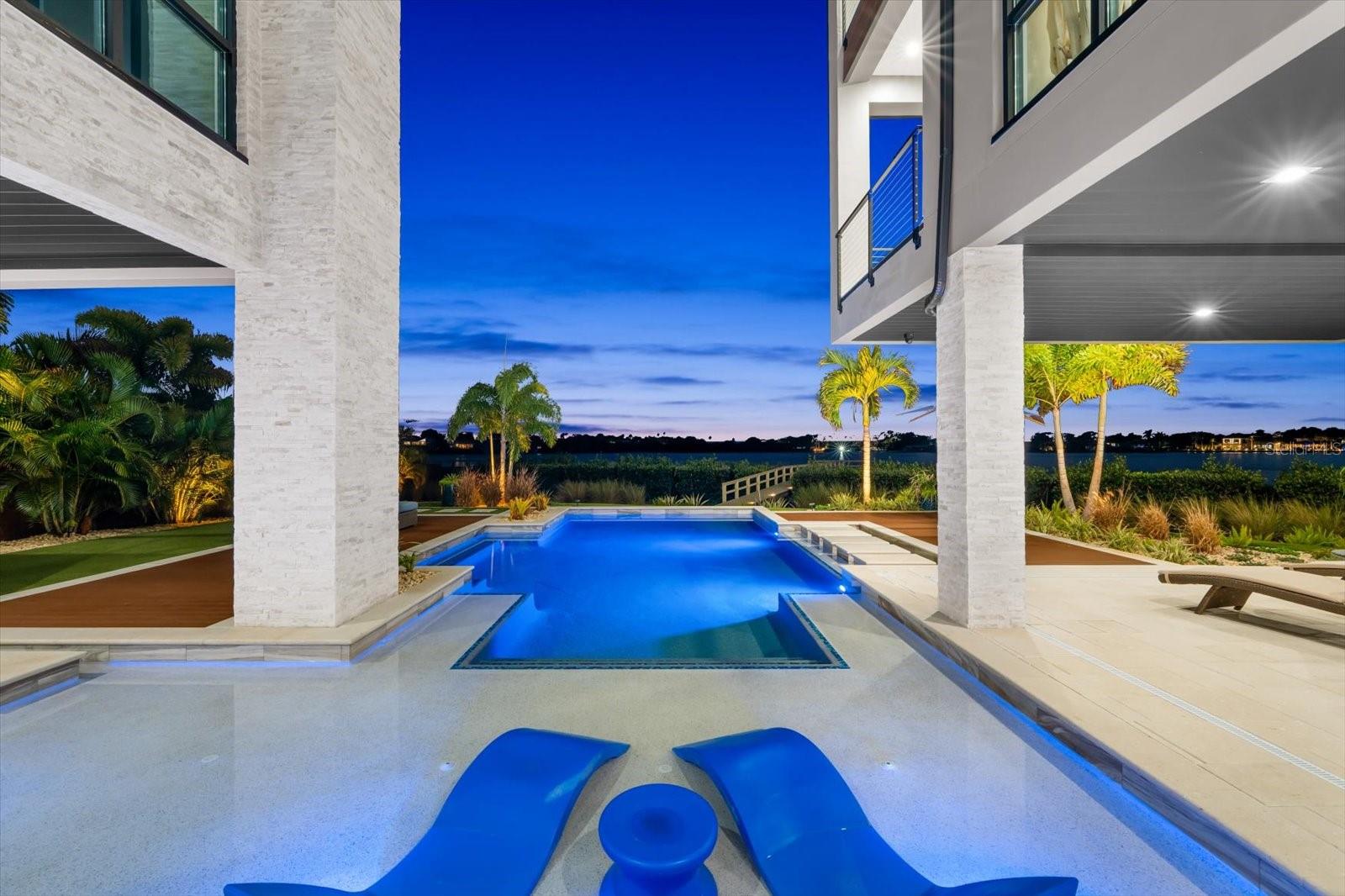 TOMAQUA - Residential