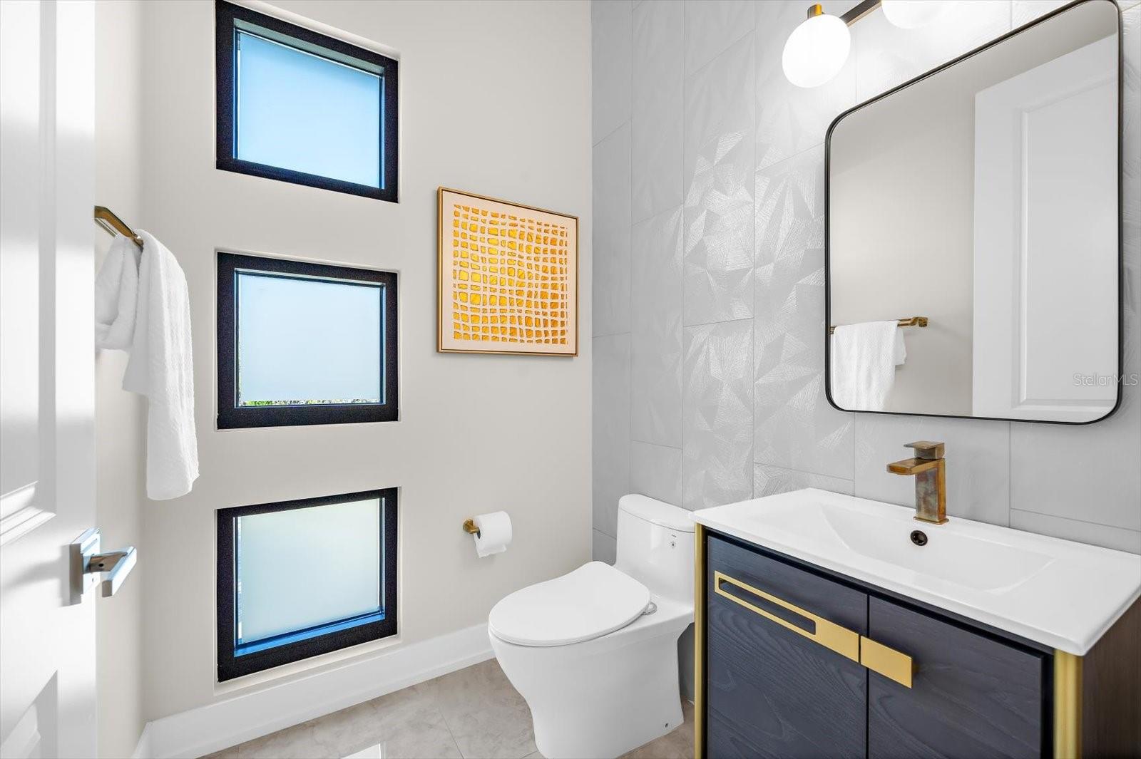 TOMAQUA - Residential