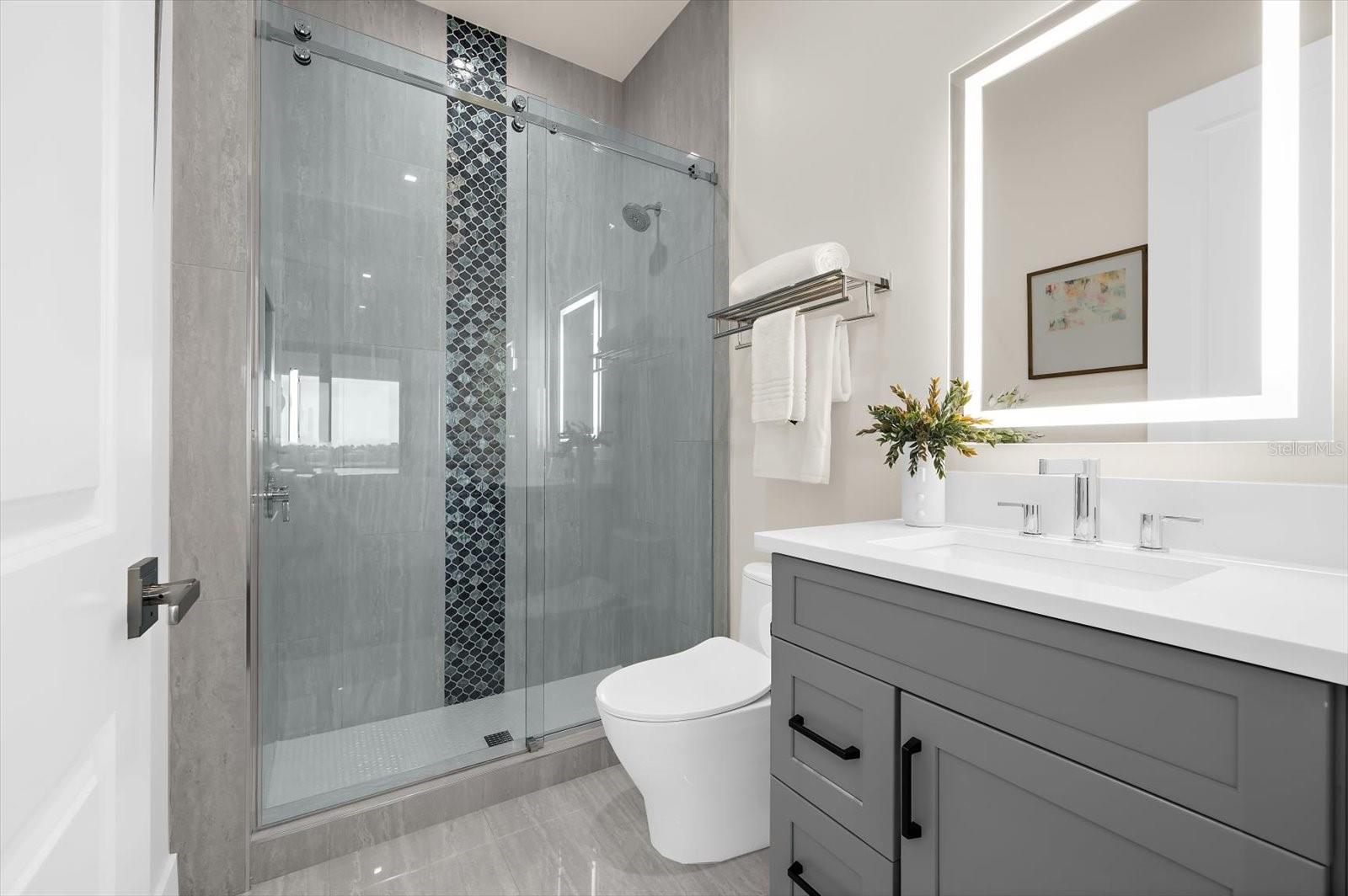 TOMAQUA - Residential