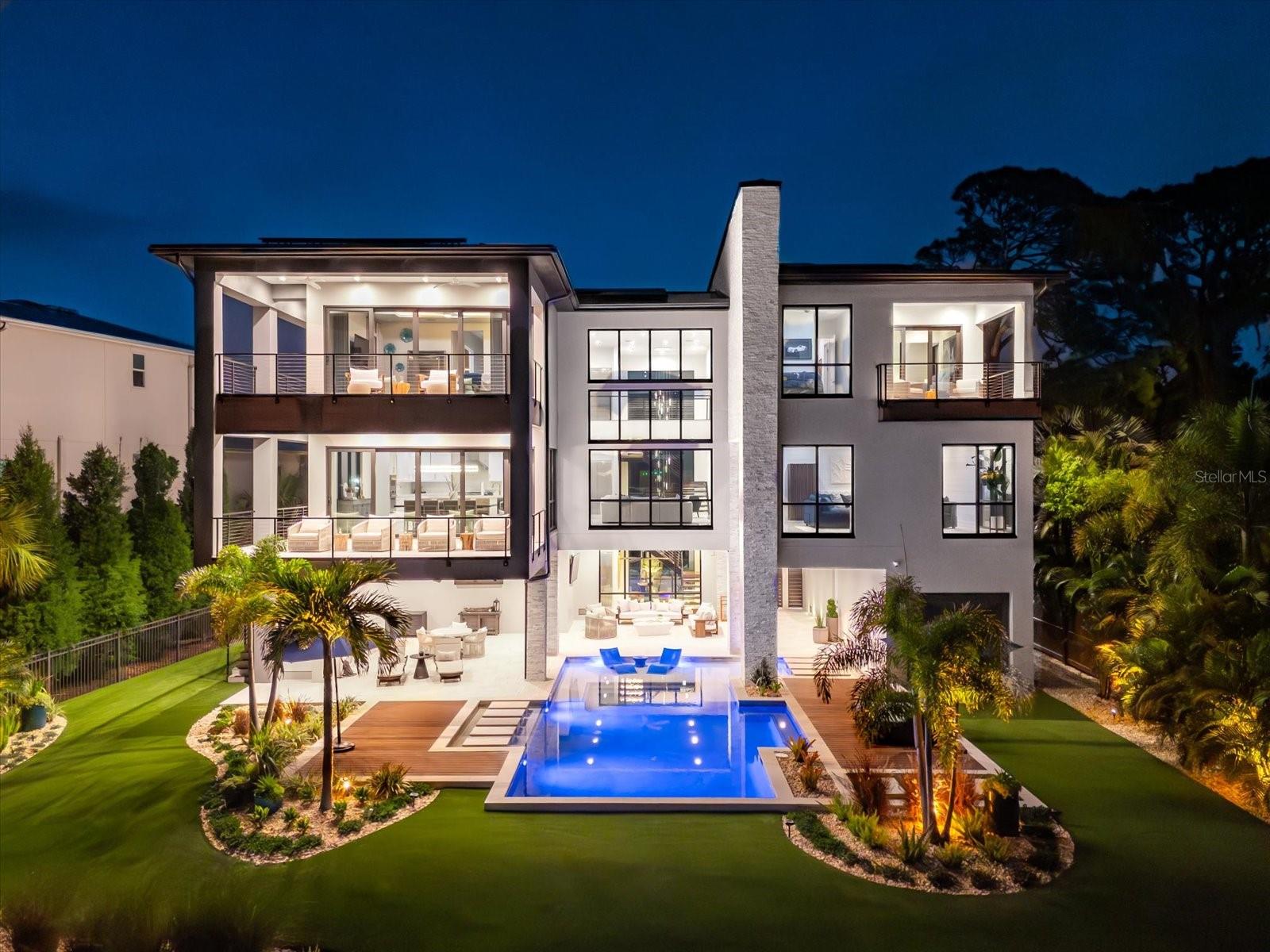 TOMAQUA - Residential