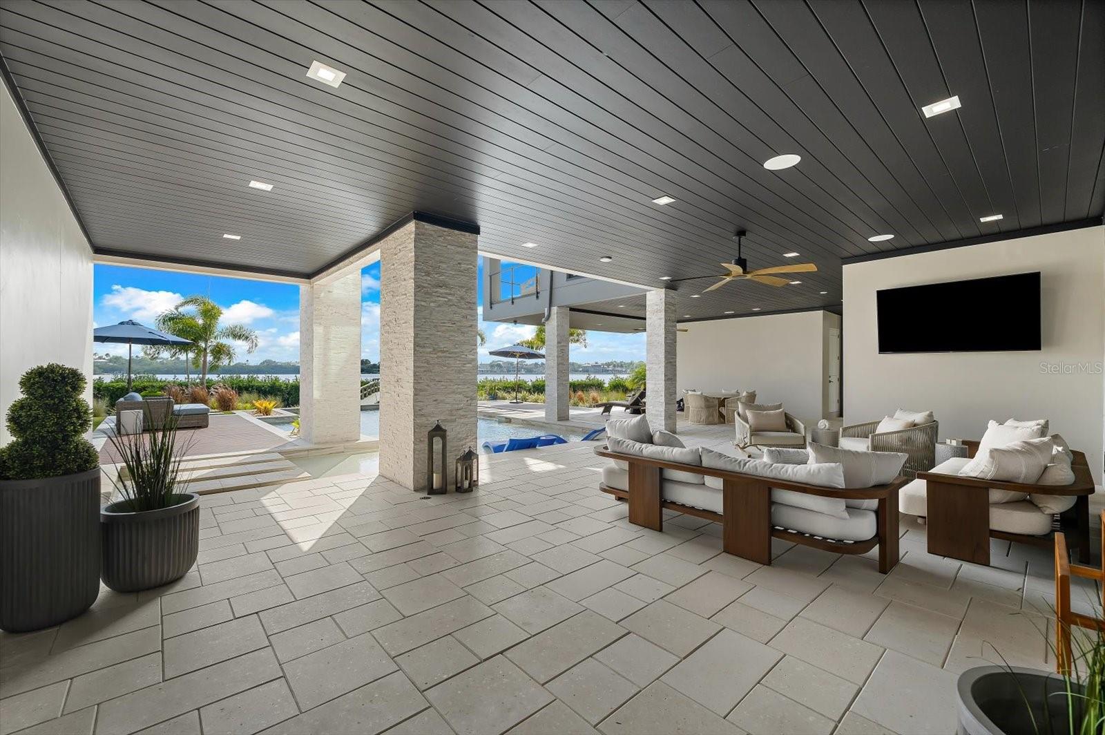 TOMAQUA - Residential