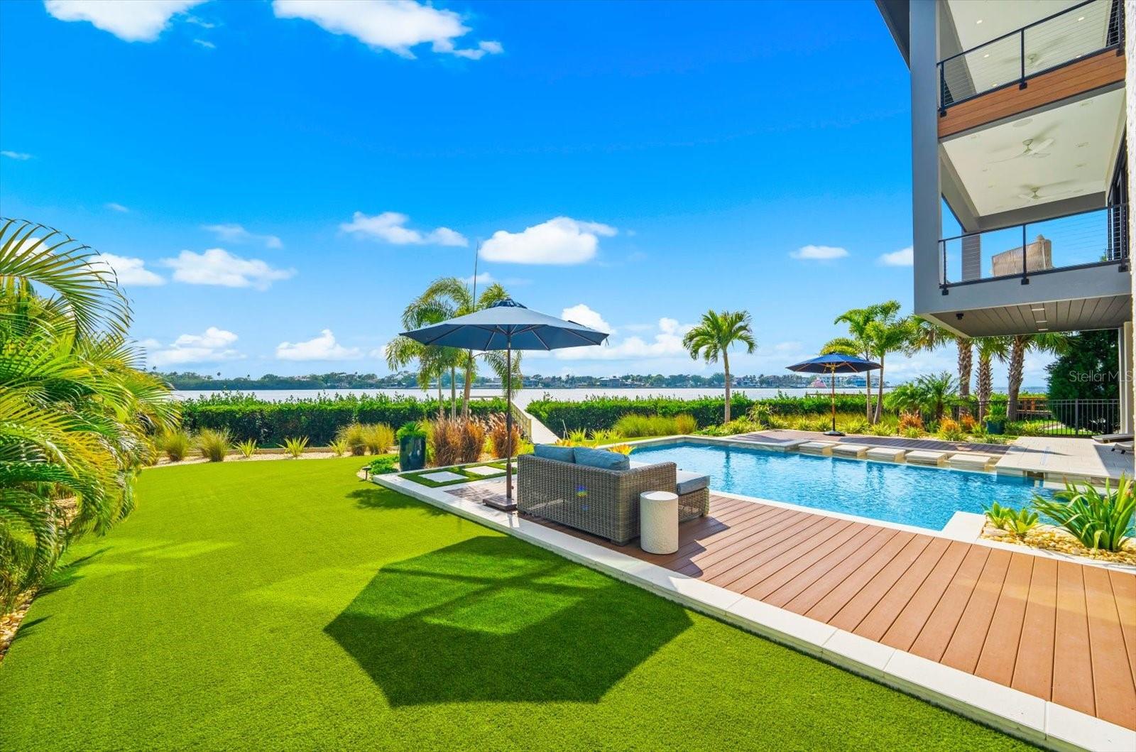 TOMAQUA - Residential