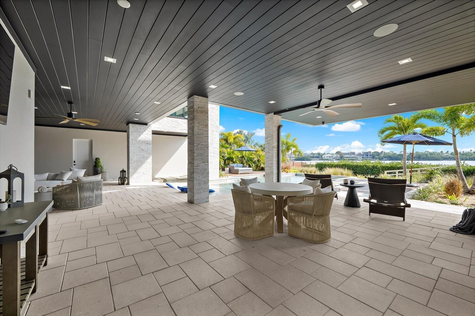 TOMAQUA - Residential