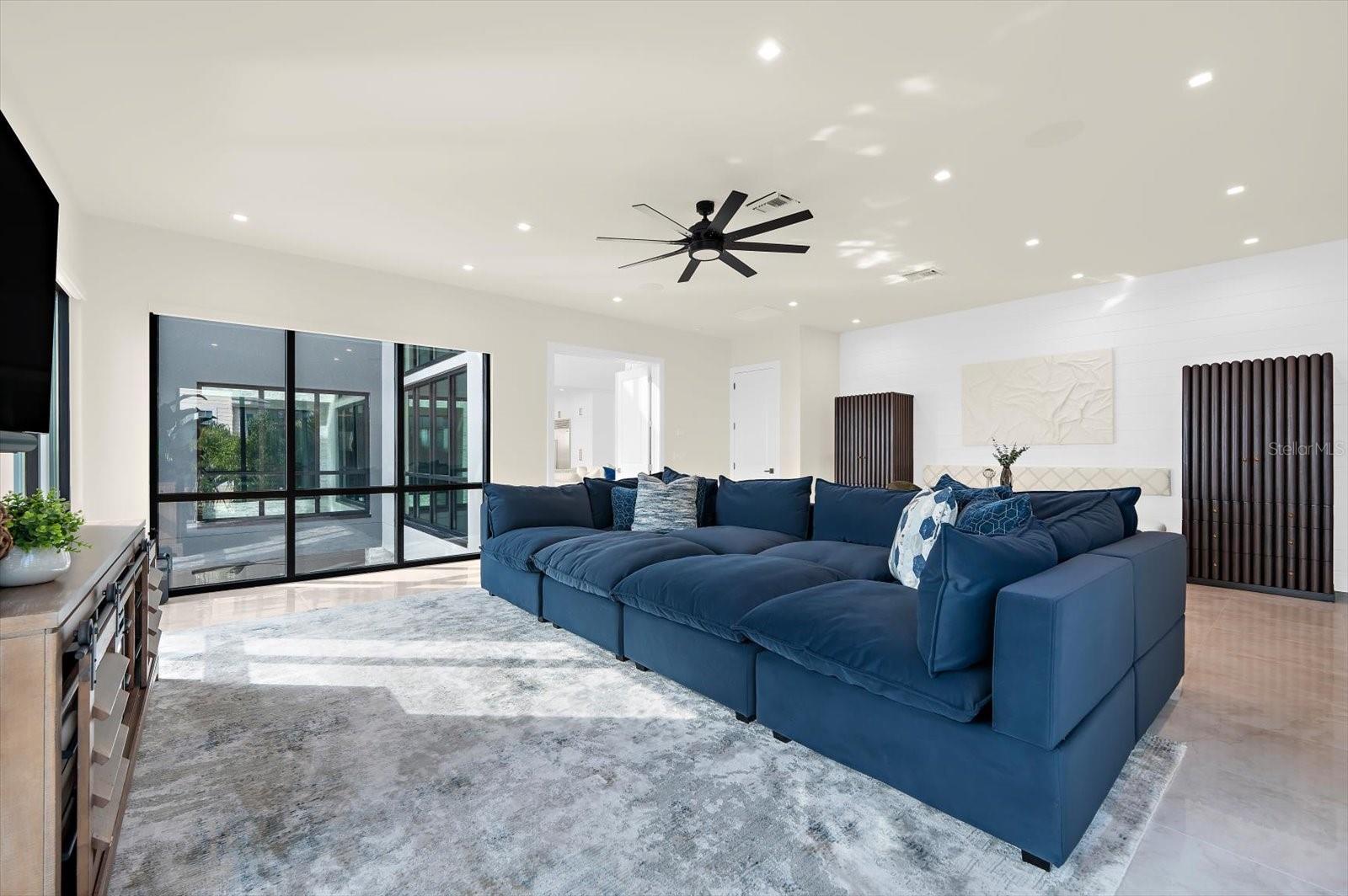 TOMAQUA - Residential