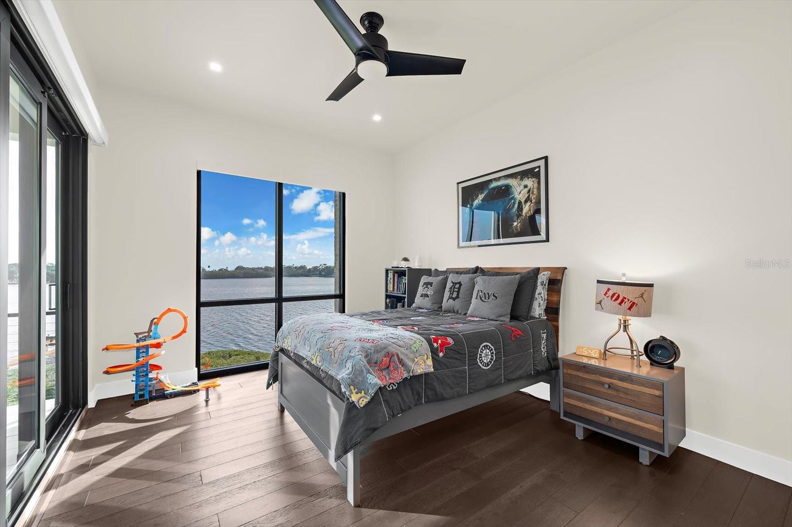 TOMAQUA - Residential