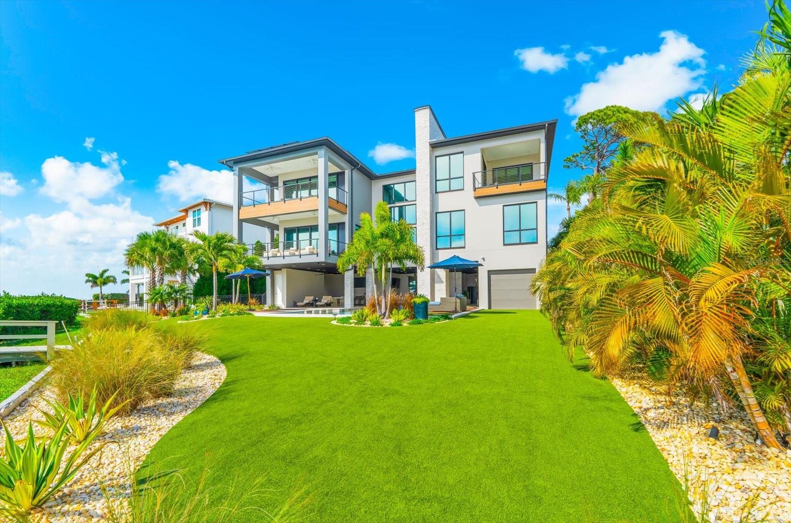 TOMAQUA - Residential