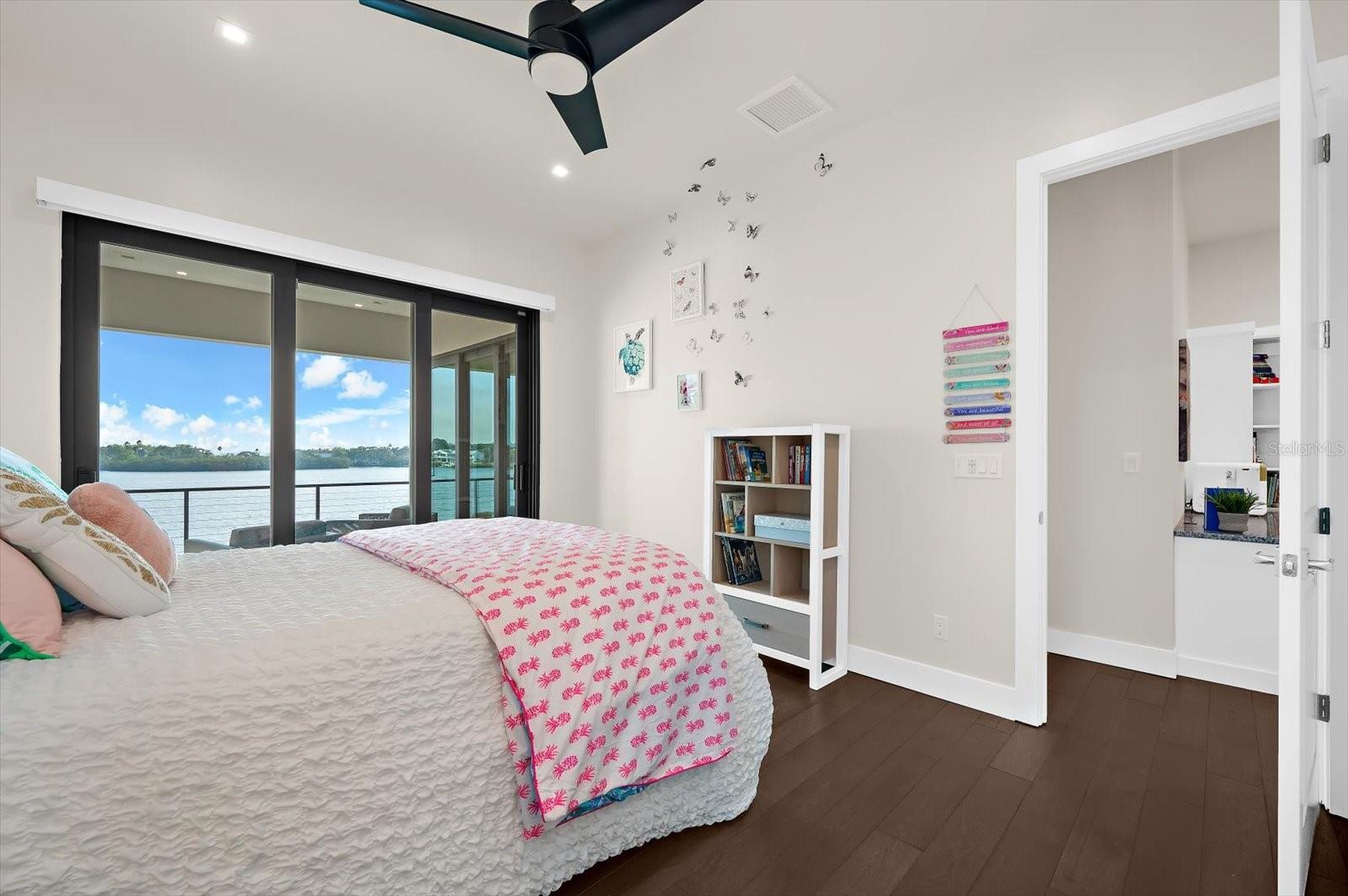 TOMAQUA - Residential