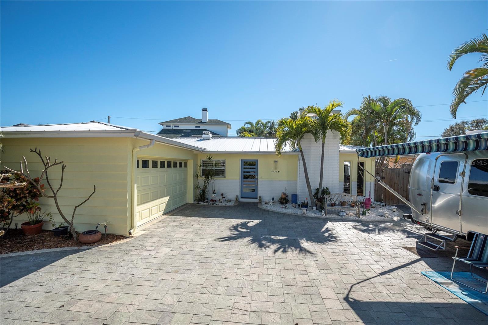 PASADENA ISLE - Residential