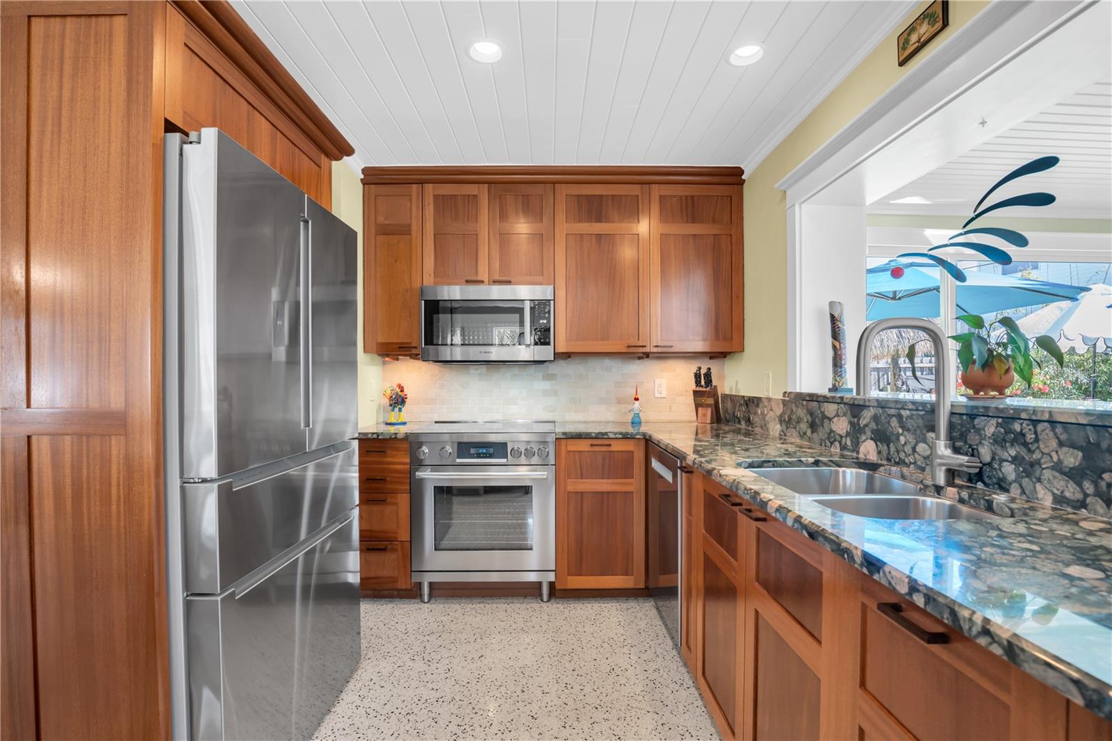 PASADENA ISLE - Residential