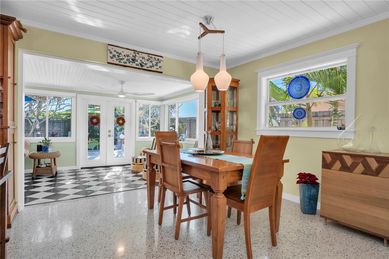 PASADENA ISLE - Residential