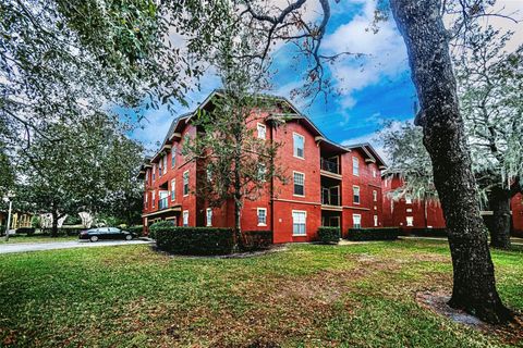 A home in LAKE MARY