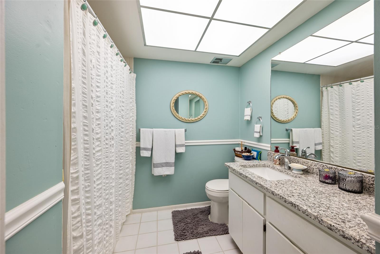 HIGHLAND LAKES VILLA CONDO I - Residential