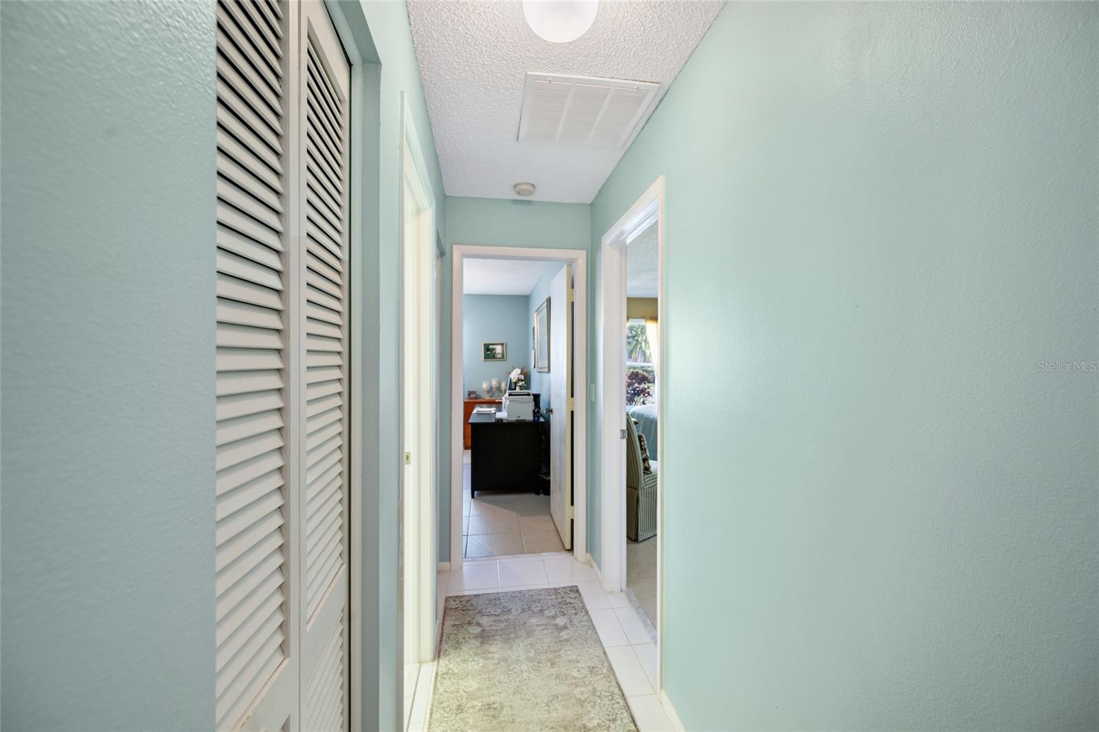 HIGHLAND LAKES VILLA CONDO I - Residential