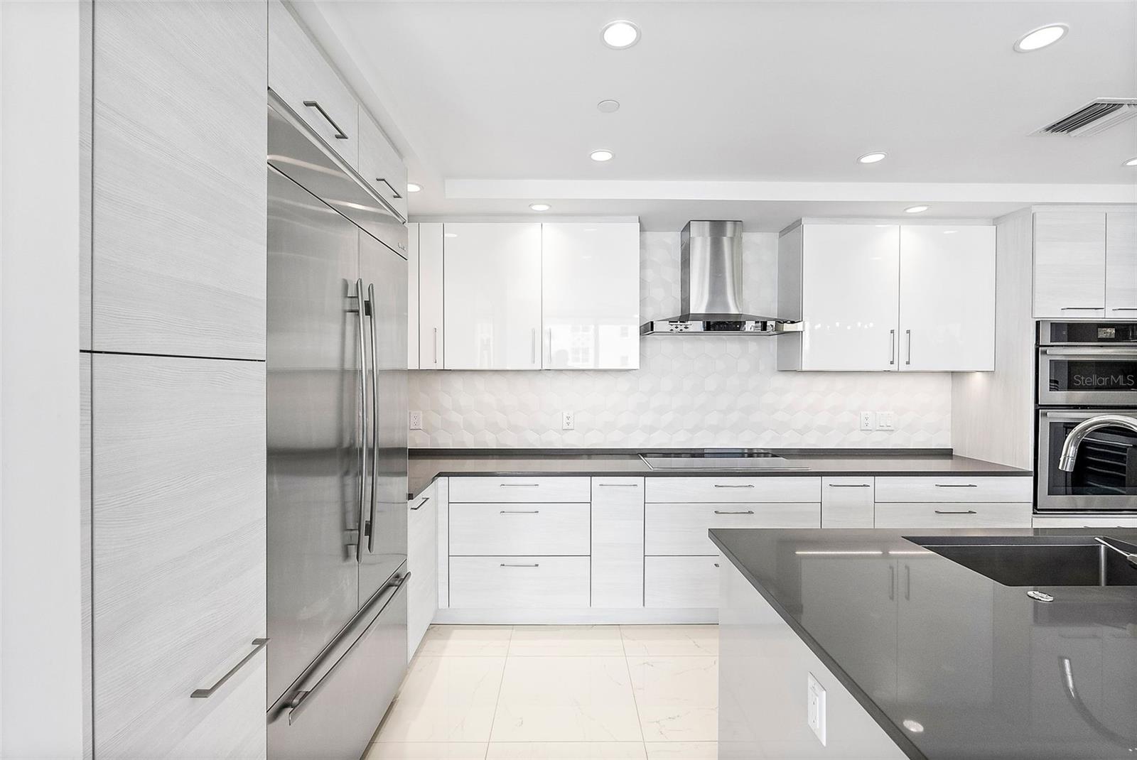 ONE ST. PETERSBURG - Residential Lease