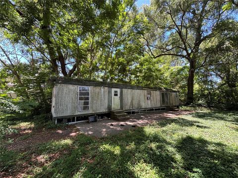 Photo of 3610 NE 59th Avenue, Silver Springs, FL 34488 (MLS # OM724056)
