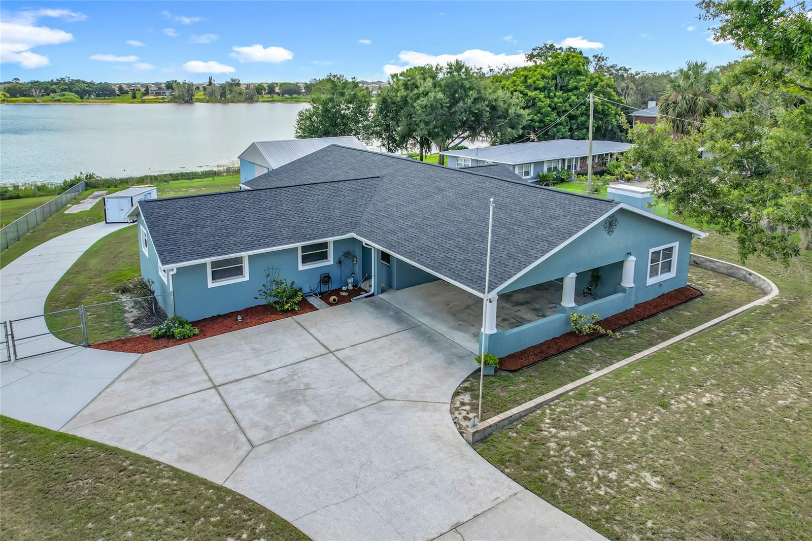 1200 LUCERNE LOOP