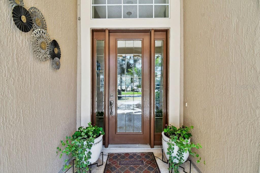 512 HONEY LOCUST LANE